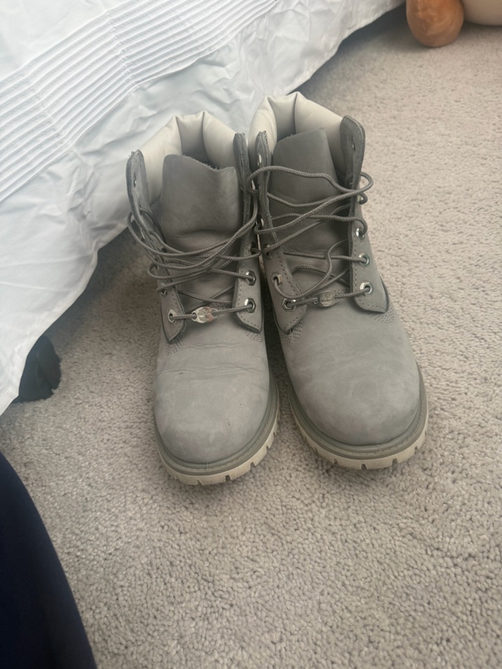 Women’s Timberland gray boots. Size 8.5 - Picture 3 of 9
